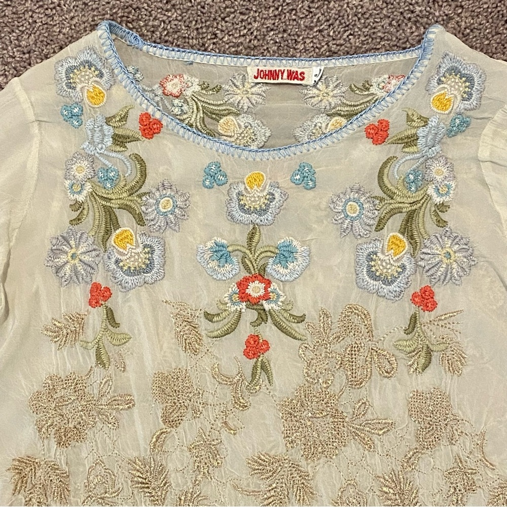 Johnny Was Embroidered Cream Blouse with Floral Accents - Picture 3 of 5
